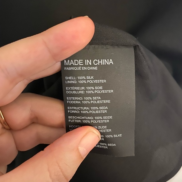 Ladies black 100% silk tank top - Picture 4 of 4